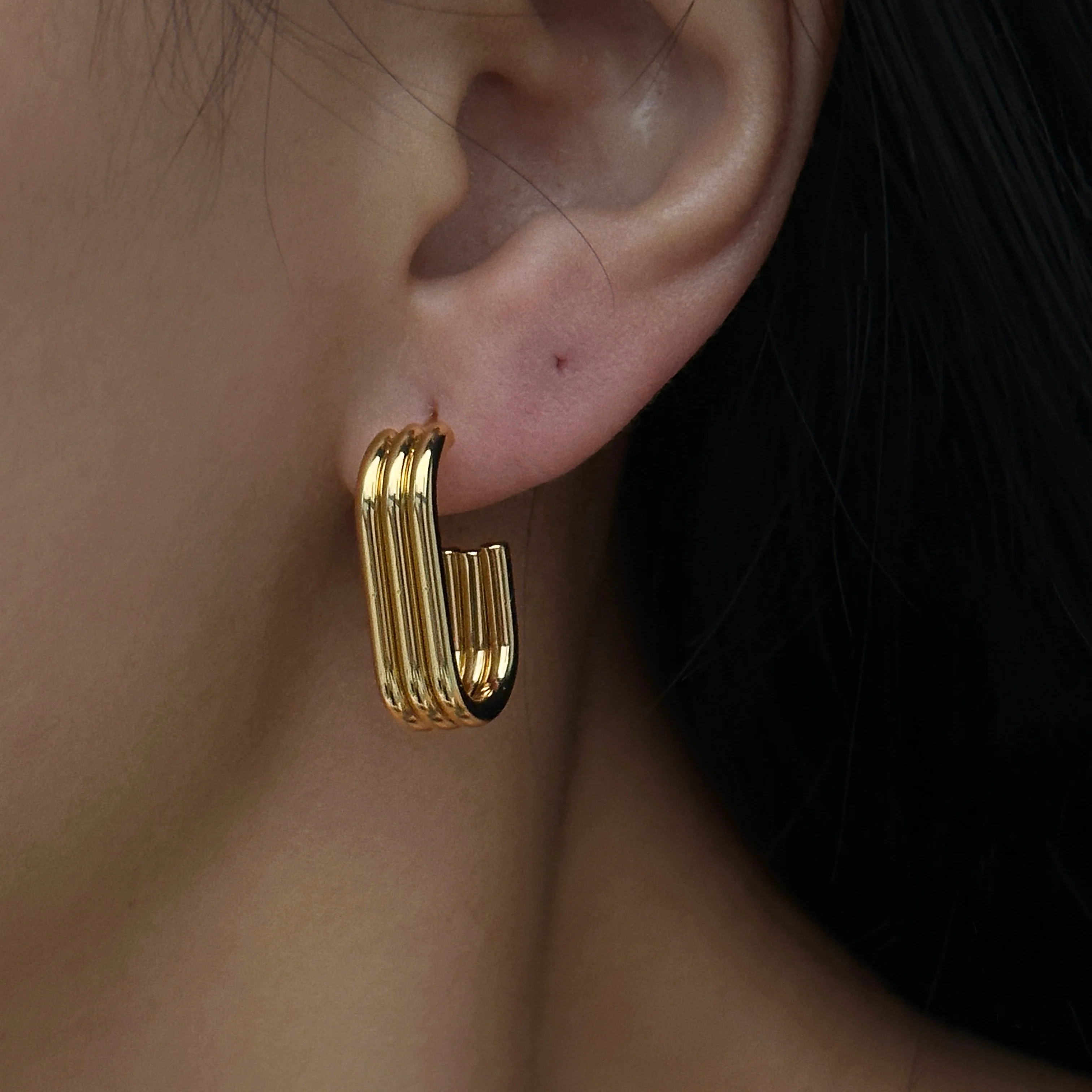 

2024 Dazan Summer 18k Gold Plated Unique Hypoallergenic Stainless Steel Minimalist Design Super Shine Pea Pod Ear Clip Earrings