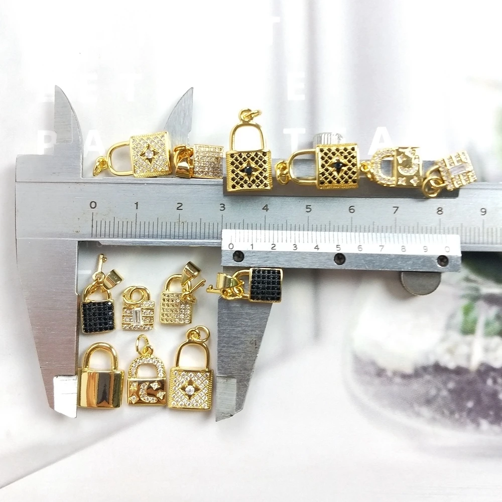 

Jewelry Accessories Hand Made Key Shape CZ Pendant 18K Gold Plated Brass Fashion Lock Shaped Charm For Jewelry Making Necklace, As picture shows