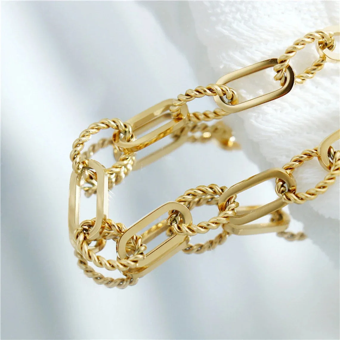 Fashion Stainless Steel Chunky Gold Long Link Bracelet 18k Gold Plated Paper Clip Statement Bracelet for Women