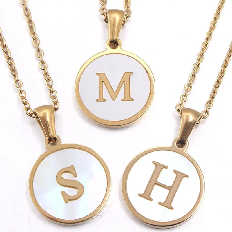 

HongTong Round Shell 26 English Letter Pendant Hot Selling Stainless Steel Gold Clavicle Chain Letter Necklace, Picture