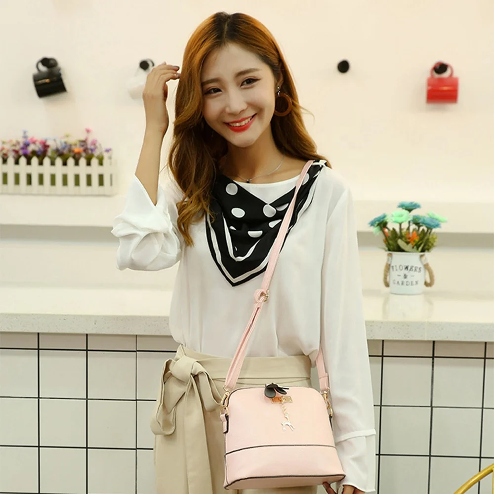 

2020 Women Fashion Mini With Deer Toy Shell Shape Shoulder Handbag, Picture color