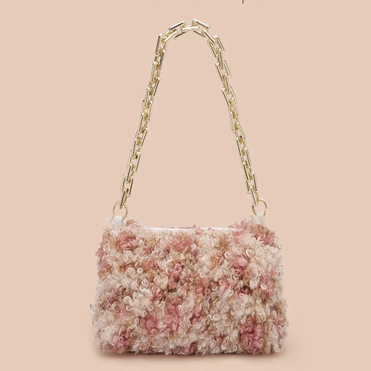 

2021 New Winter Lamb Hair Small Square Bag Wind Plush Fragrance Women Handbag Messenger Bag Ladies Handbags Chain French Single, Black, pink