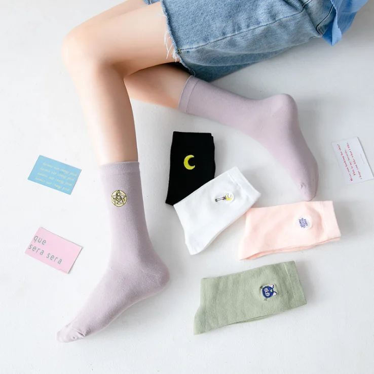 

New fashion autumn and winter women's tube Korean cute cotton socks, Multi color