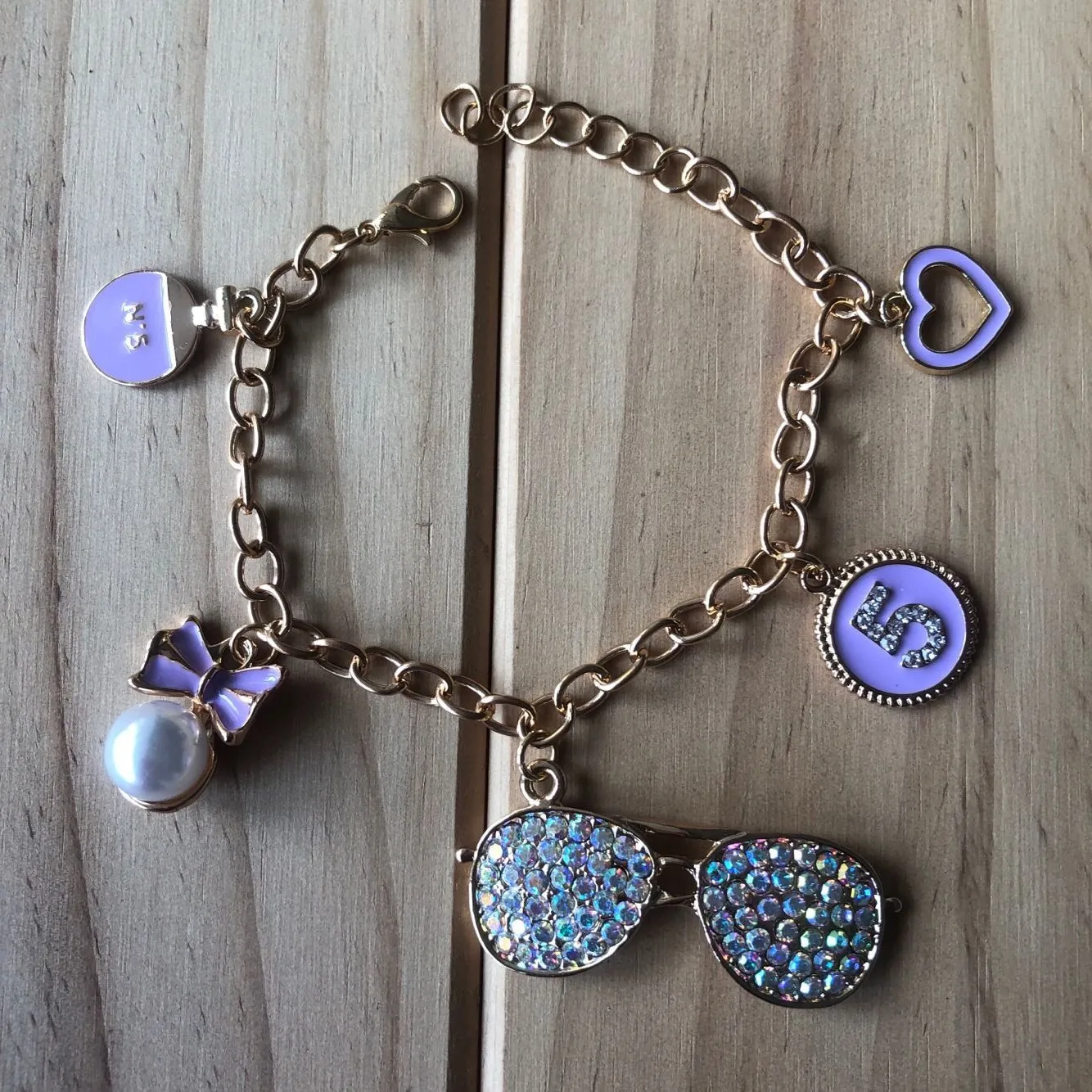 

fashion glasses perfume bottle bow designer charm bracelets custom charm golden chain bracelets girl charm bracelets stocks, Gold color