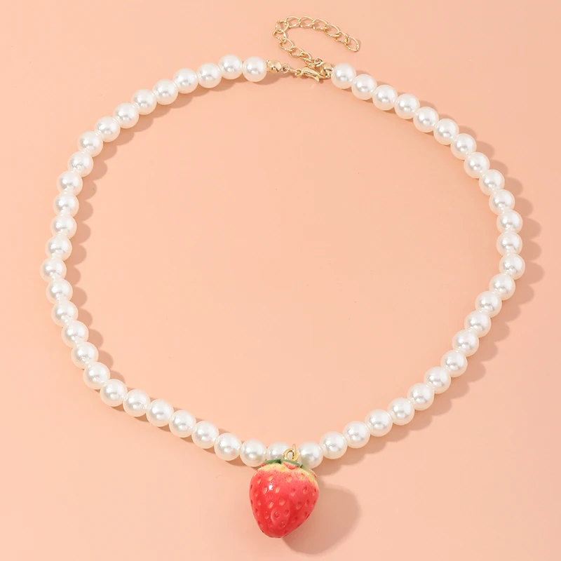 

Wholesale Fashion Strawberry Gold Pearl Necklace Pearl Necklace For Girls, White