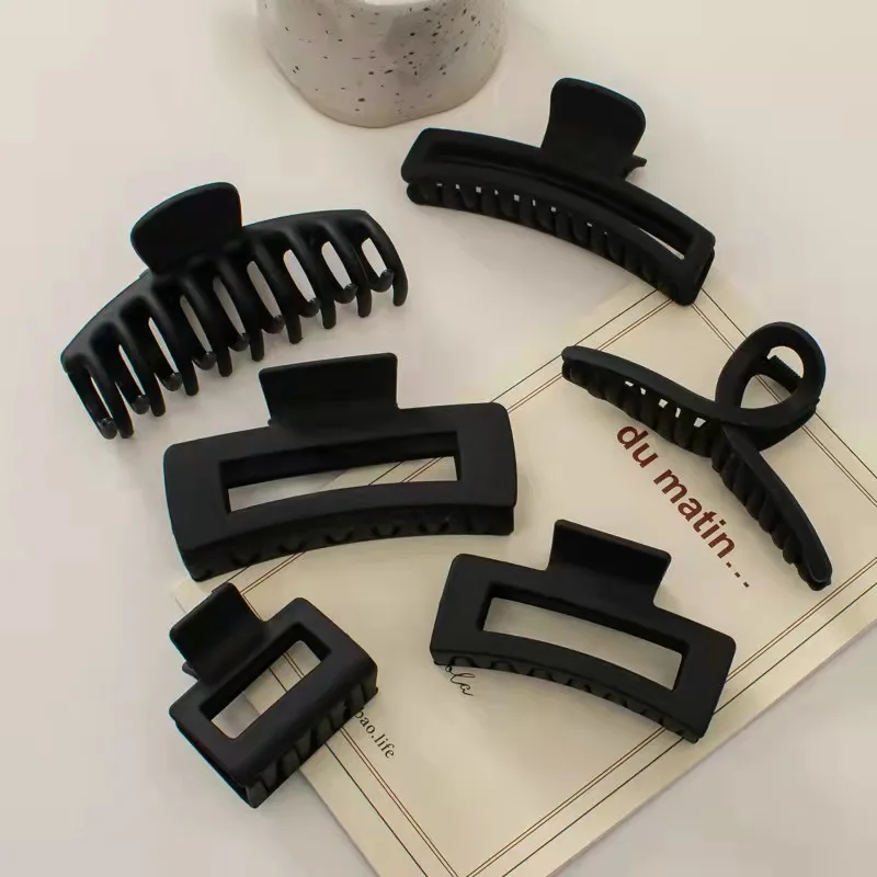 

Hot selling trendy big classic black matte hair claw hair extensions