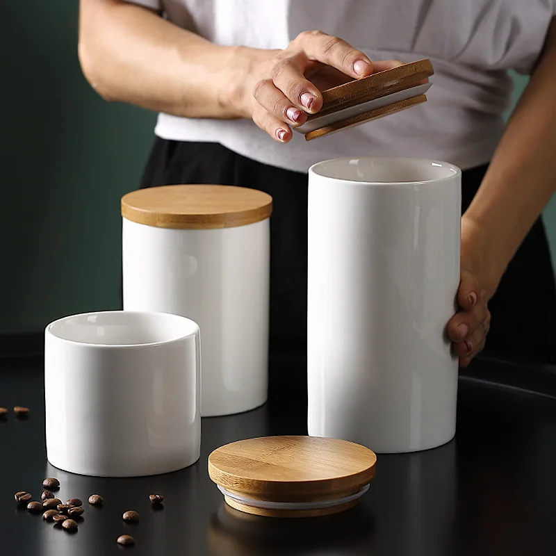 

Household kitchen ceramic airtight food cans grain food storage cans tea cans sealed bamboo ceramic serving bowls with lids