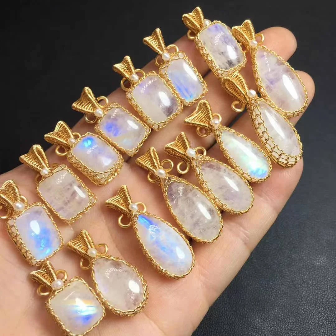 

Wholesale Natural Crysta Necklace Jewelry Decoration moonstone Pendant, Color