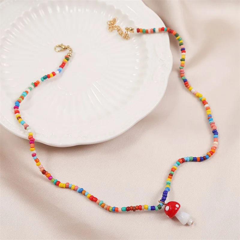 

OUYE Creative handmade rice beads cute mushroom necklace female creative personality woven pendant mushroom jewelry, Color