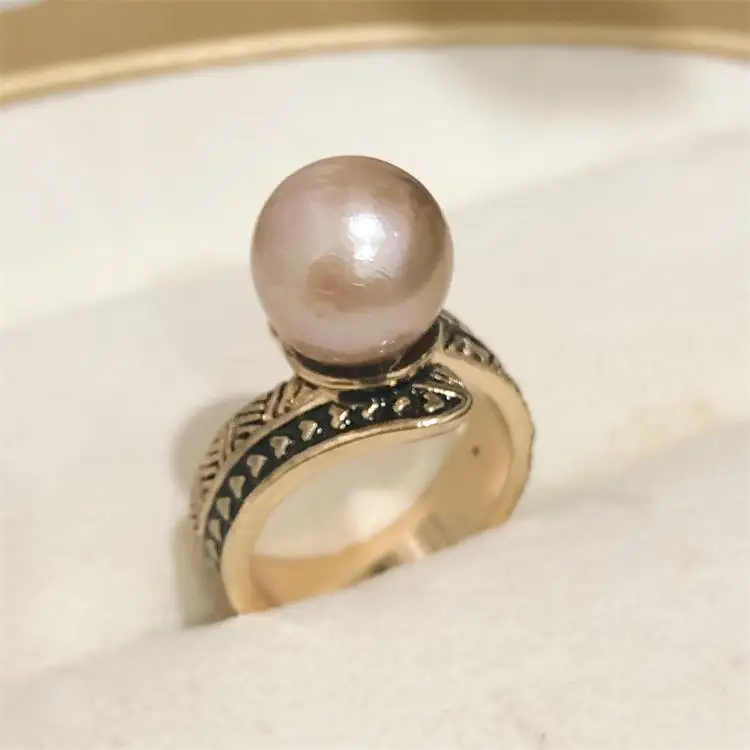 

Designer Jewelry Hawaiian Ring Alloy Pearl Gold Metal Cring Coco Women's Trendy Micronesia Fashion for Women Gifts Hot