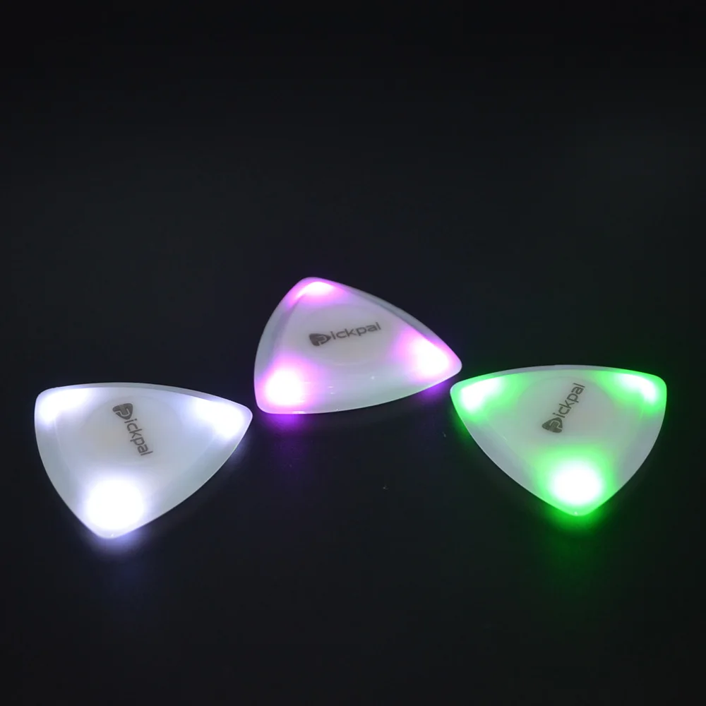 

Hot-selling LED touch luminous triangle Picks flashing bass guitar luminous guitar picks, White, green, pink