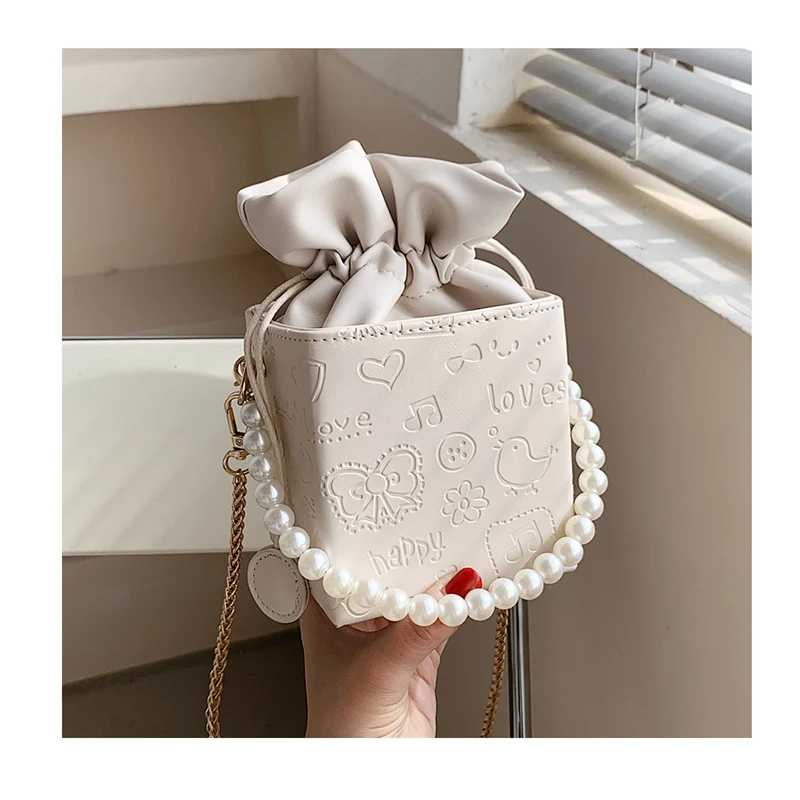 

Pearls Designer Women Graffiti Embossing Bucket Handbags Fashion Drawstring Shoulder Sac Female Trendy Ruffles Messenger Purses