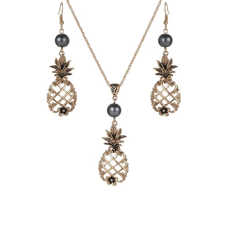 

Fashion Lady Fruit Hollow Pearl Pineapple Pendant Earrings Women Set Jewelry Golden Hawaii Earring Necklace