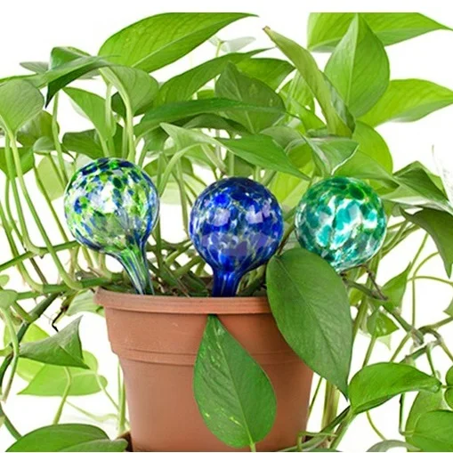 

Factory Wholesale Watering Globes Self Watering Bulbs Stake Garden Automatic Watering Device for Plants