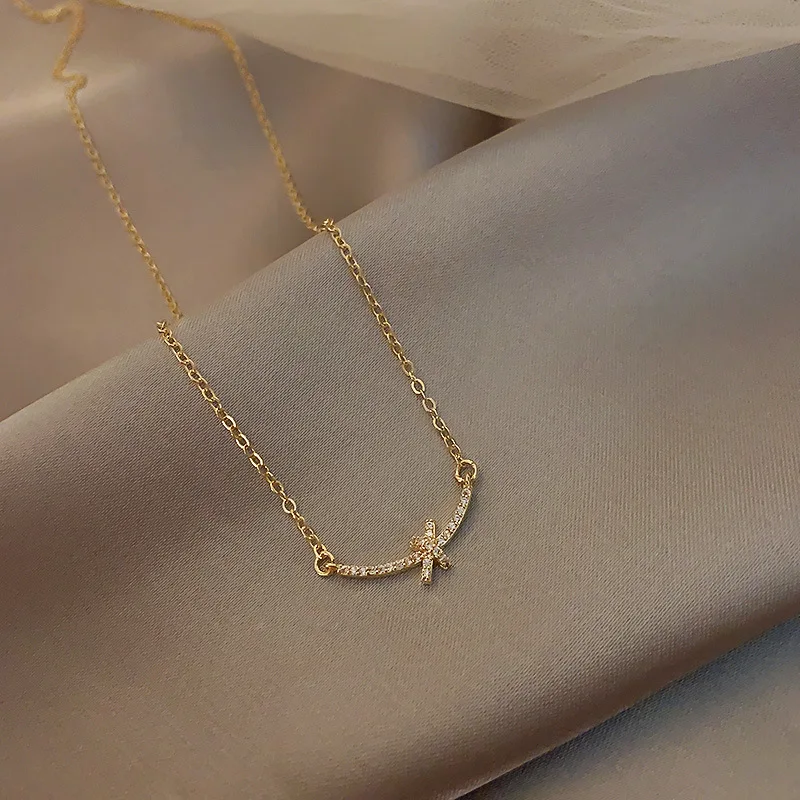 

2021 fashion crystal long necklaces for women pendant