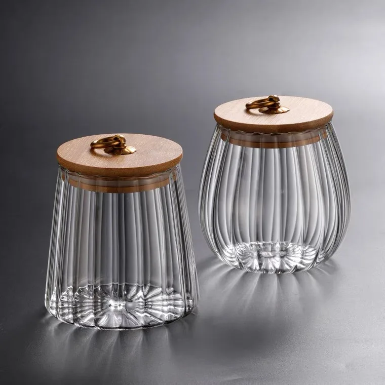

Wholesale High Borosilicate Heat-Resistant Ribbed Details Glass Containers for Food Storage with Handling Lid