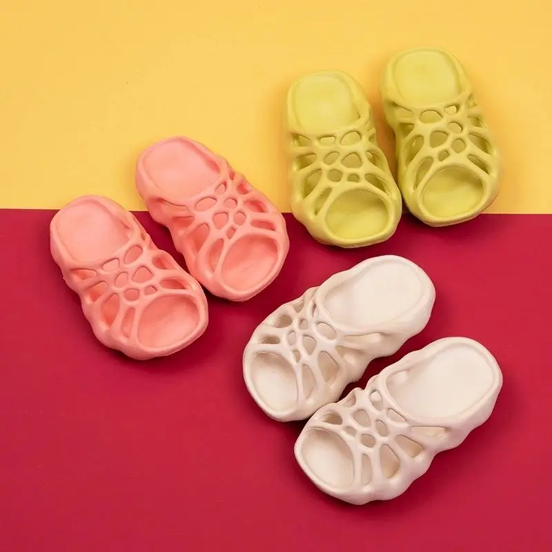 

2021 fashion kids Skeleton slippers yeezy slide brand shower bathroom rubber girl boy soft comfortable yeezy slide slipper