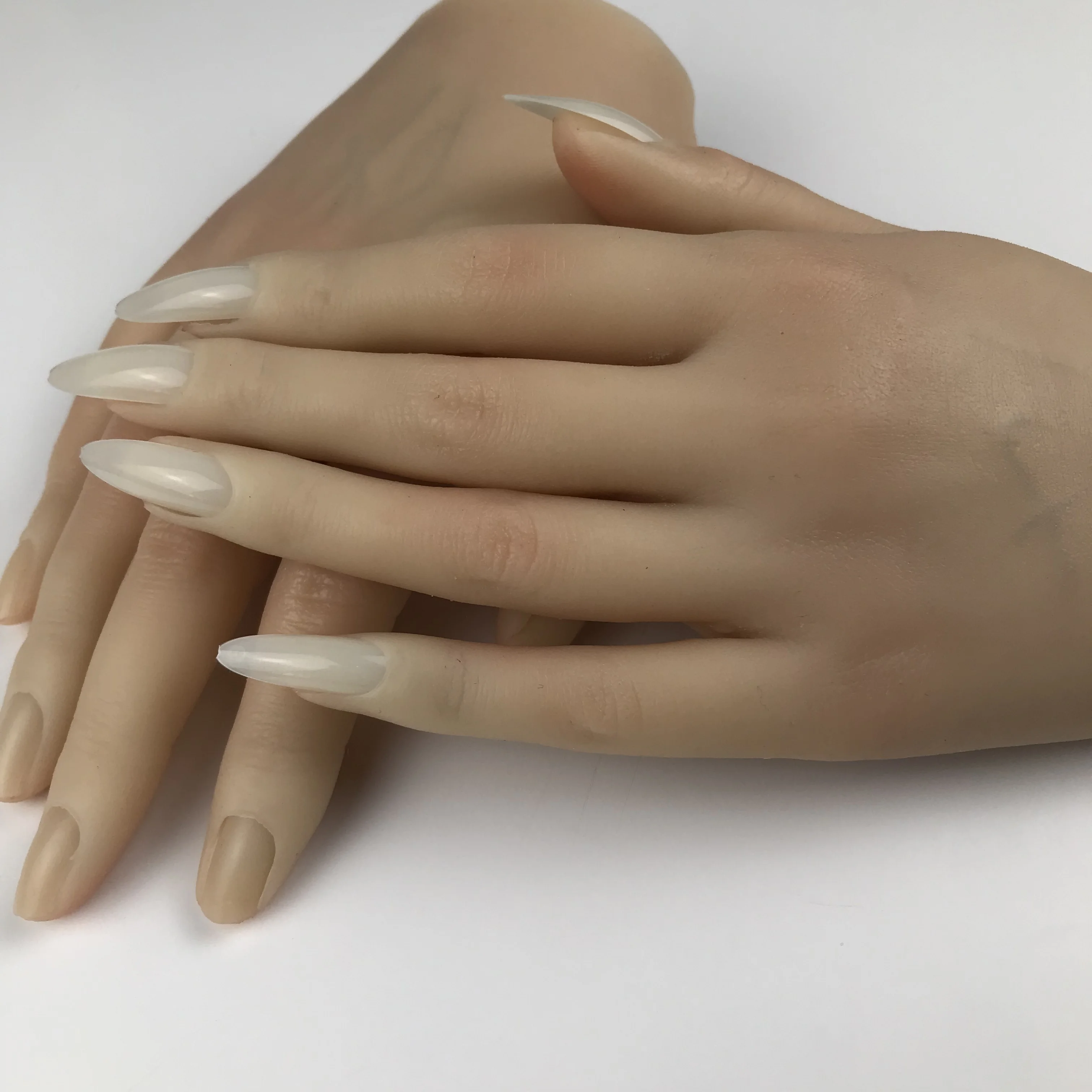 

Nail Art Silicone Practice Hand Female Hand Mannequin Displaying Ring Female Hand Art Model Nail Practice