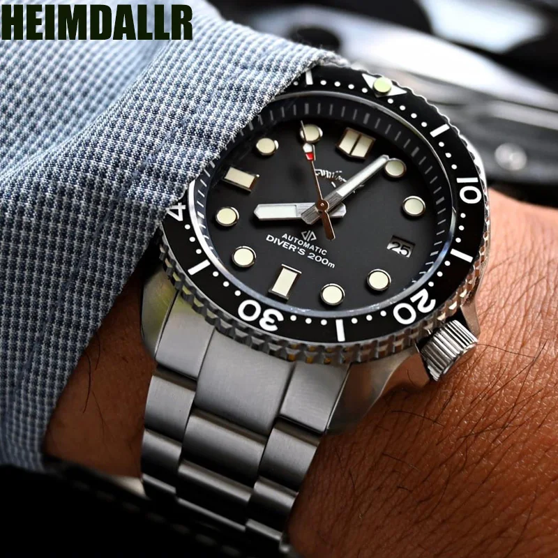 

Shark 007 Men's Dive Watch Sapphire Glass 20ATM Water Resistance Japan NH35 Self-Winding Movement Mechanical Men's Wristwatch