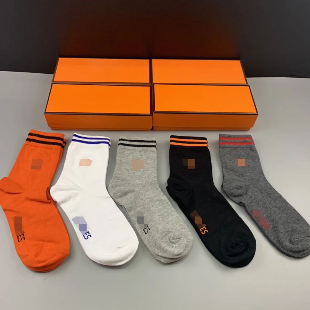 

Winter Autumn Fashion Breathable Designer Knitted Cotton Crew Socks Men