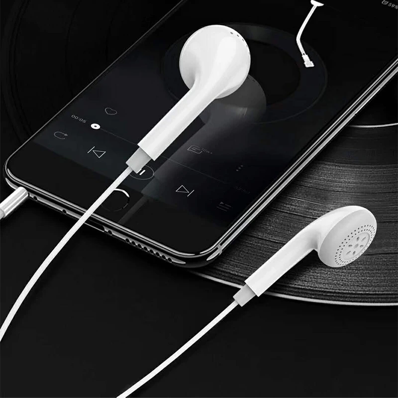 

Cheap price new arrival Stereo heavy bass in-ear headphones for iphone, wired auricular earphone with microphone for samsung