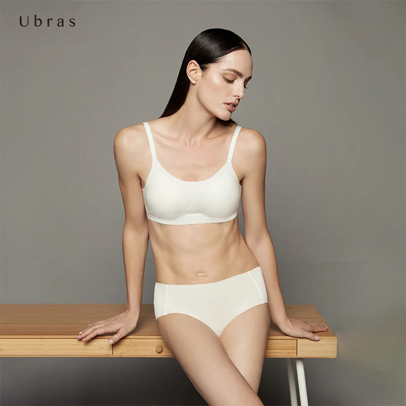 
For Work & For Life UW12037 China Reliable Manufacturer 3D Strength Side Collapse Supporting Back Hook Woman Silicone Bra 