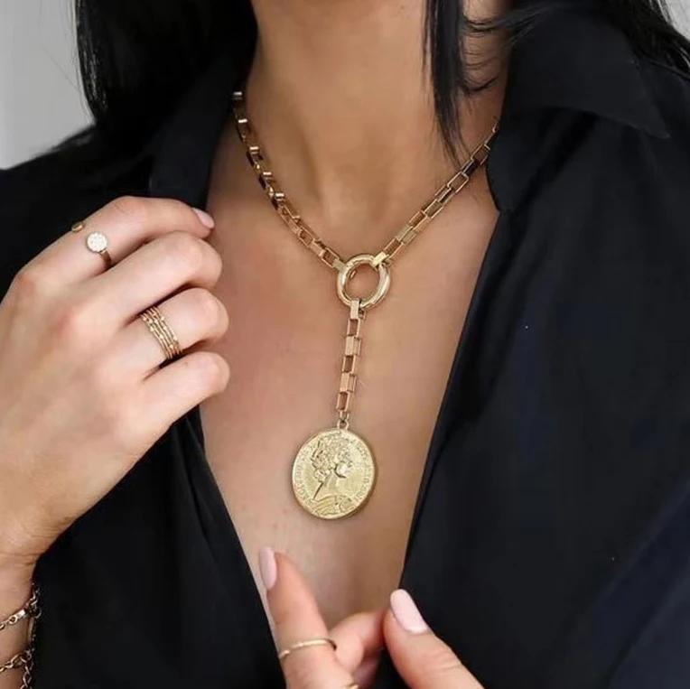 

Wholesale Portrait Coin Pendant Clavicle Collar Necklace Women Statement Choker Chain Jewelry, Gold color