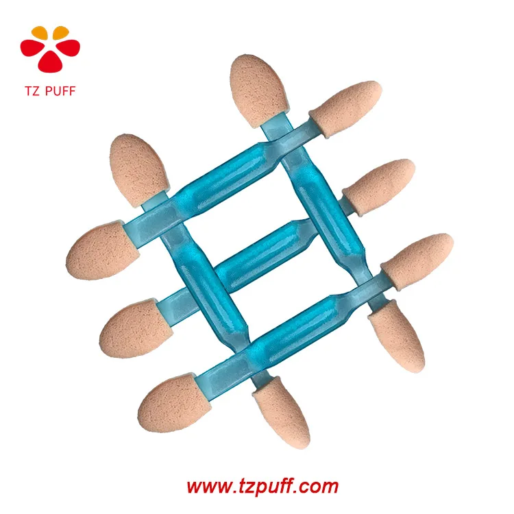 eyeshadow applicator