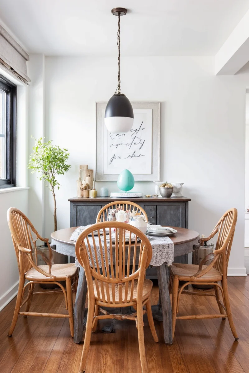 Floating shelves in a modern dining room