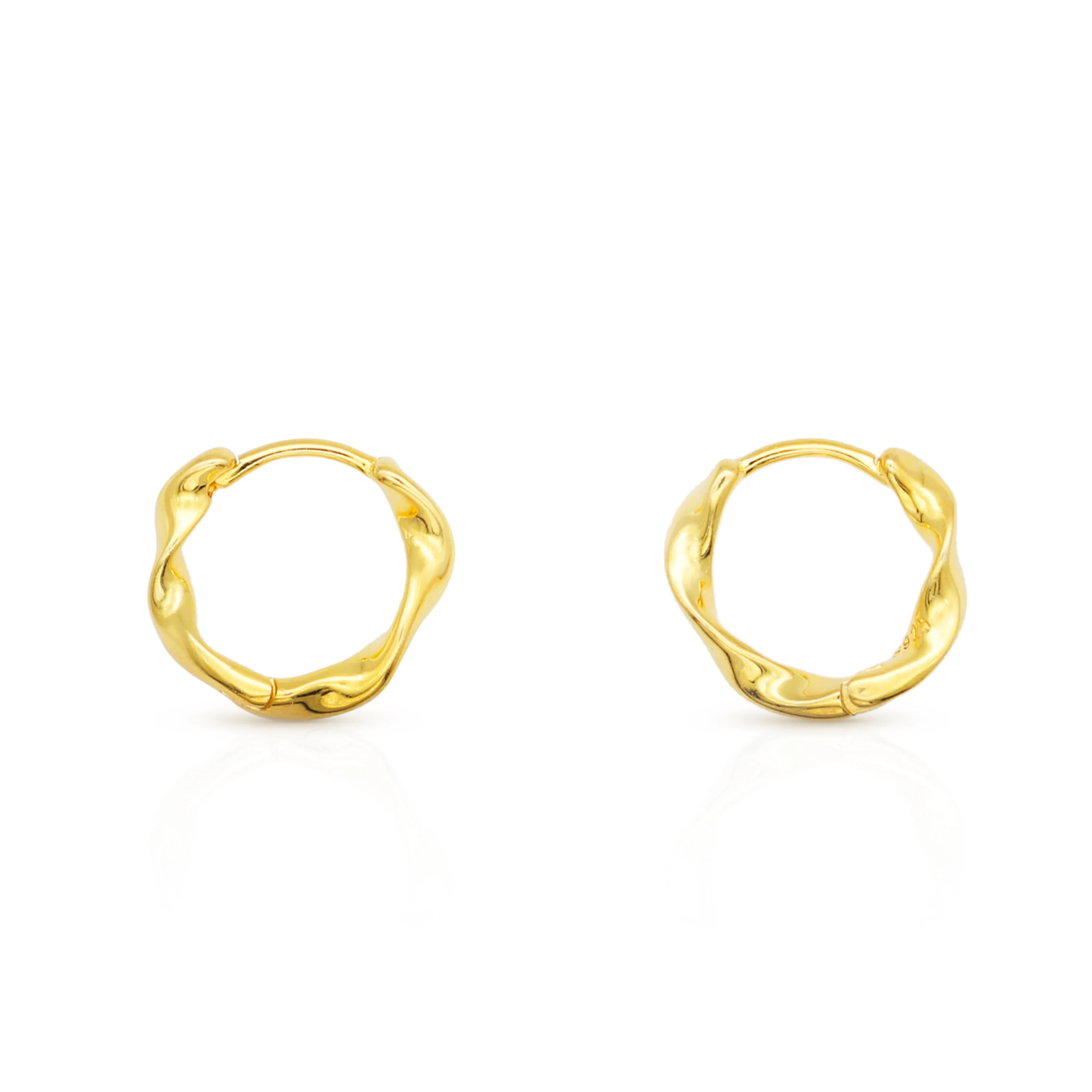 

Chris April fashion jewelry 18k gold plated 925 sterling silver minimalist mobius ring twist huggies hoop earrings