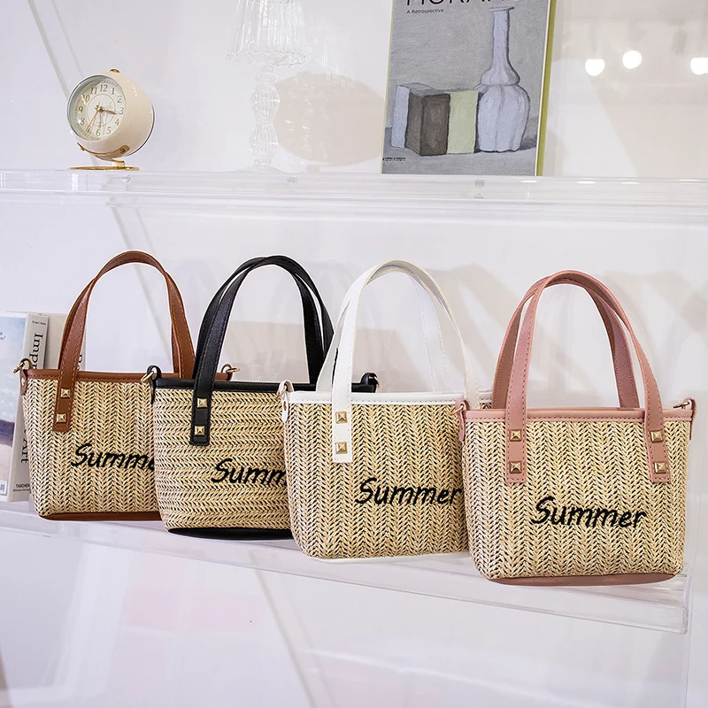 

2021 square shaped good quantity girls mini small fray craft drawstring straw handbag with leather handle, Photo