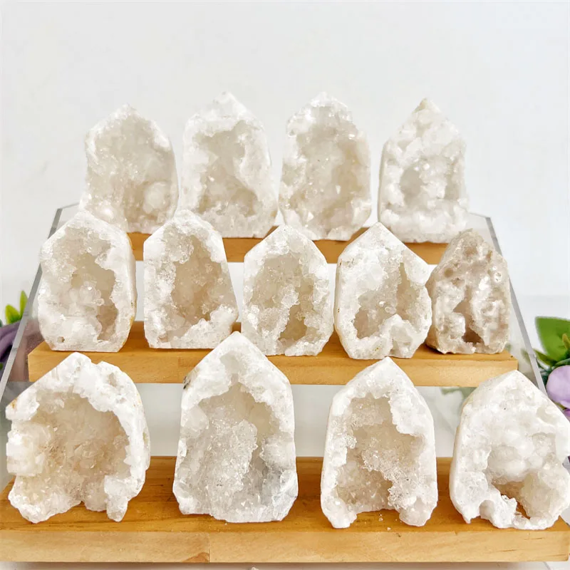 Natural Clear Quartz Geode Healing Gemstone  Clear Quartz Geode Ornament for Decoration