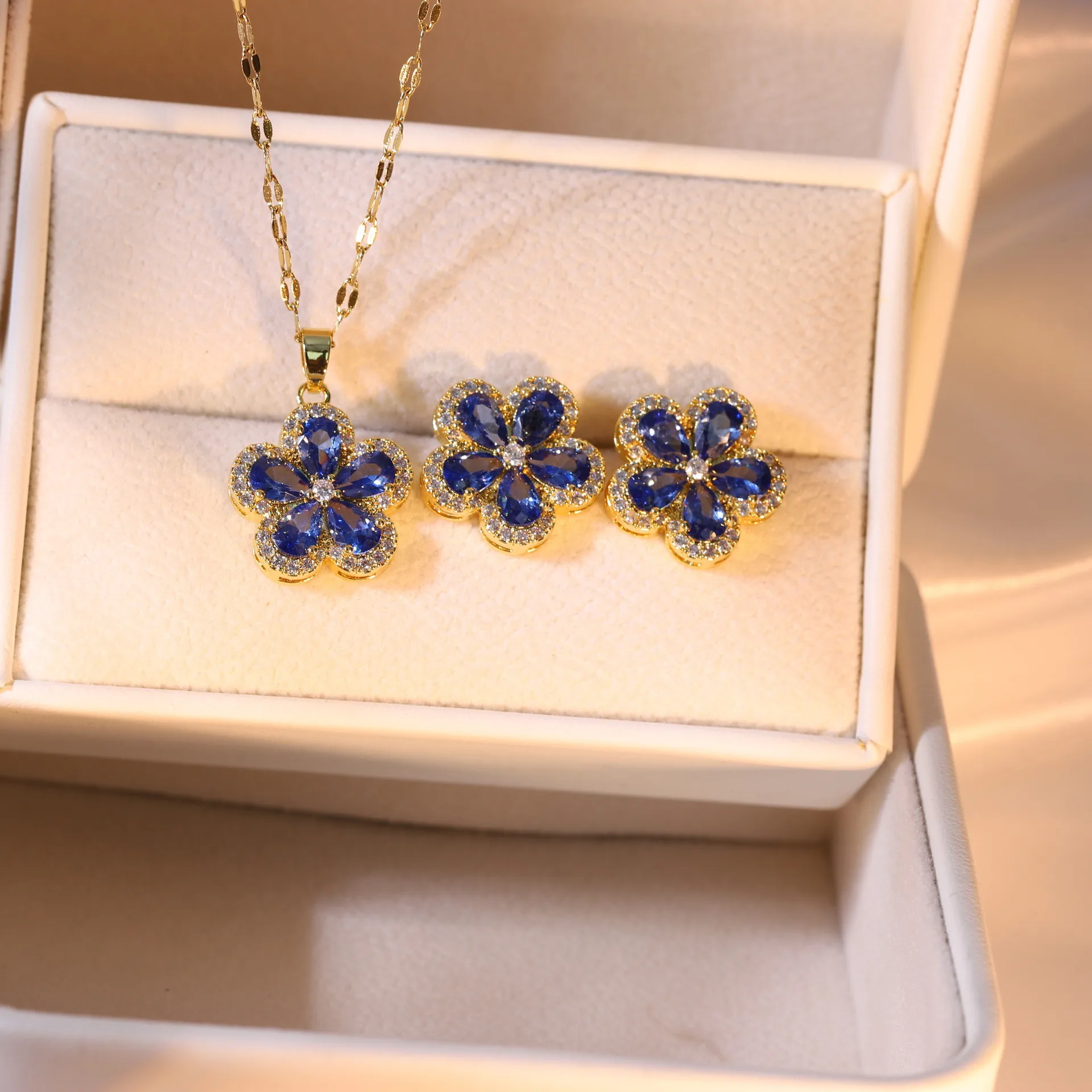 

Fashion Stainless Steel Zircon Blue Flower Necklace Earring Jewelry Set For Women