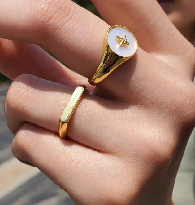 

New Arrival 2021 Fashion Bar Edged Signet Geometric Ring Minimalist Skinny Signet Rings Jewelry, Gold/silver/rose gold