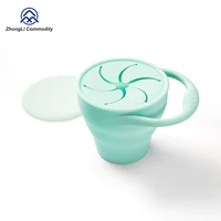 

2020 BPA free collapsible food fruit snack silicone cup for baby needs