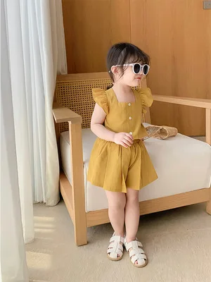 

Kid Clothing New Summer Girls Flying Sleeve Top + Shorts Outfit Set Girls' Clothing Sets