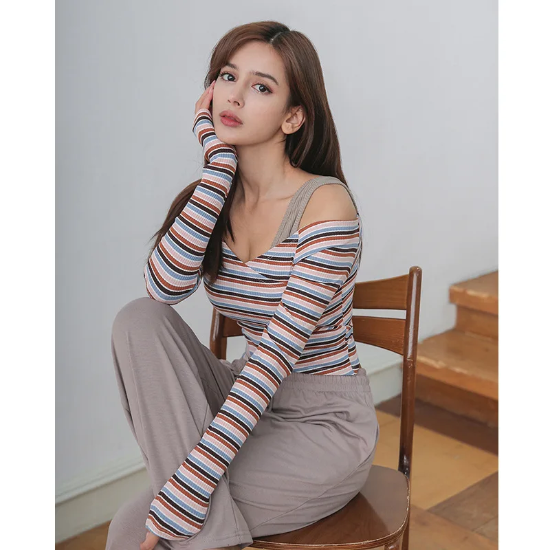 

2021 New stripe sexy short yoga wear ladies soft comfortable casual fitness yoga wear