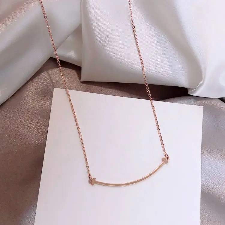 

Fashion Hip Hop Leather Jewlery Picture Padlock Minimal Macrame Chinese Perfume Necklace