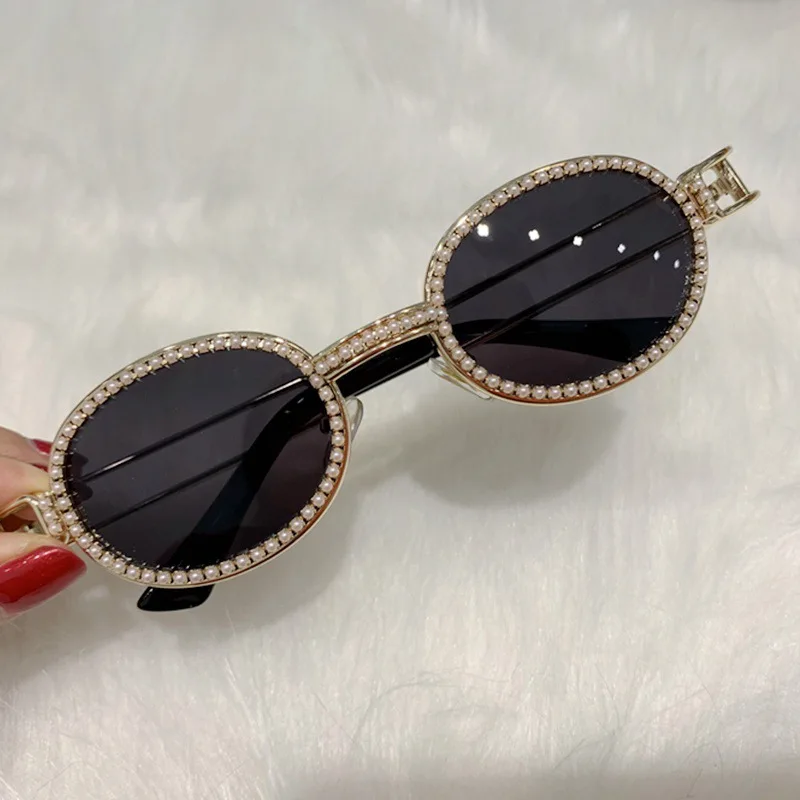 

DCOPTICAL 2021 Retro Vintage Oval Colorful Pearl Female Hollow Small Frame Fancy Diamond Shades Sunglasses