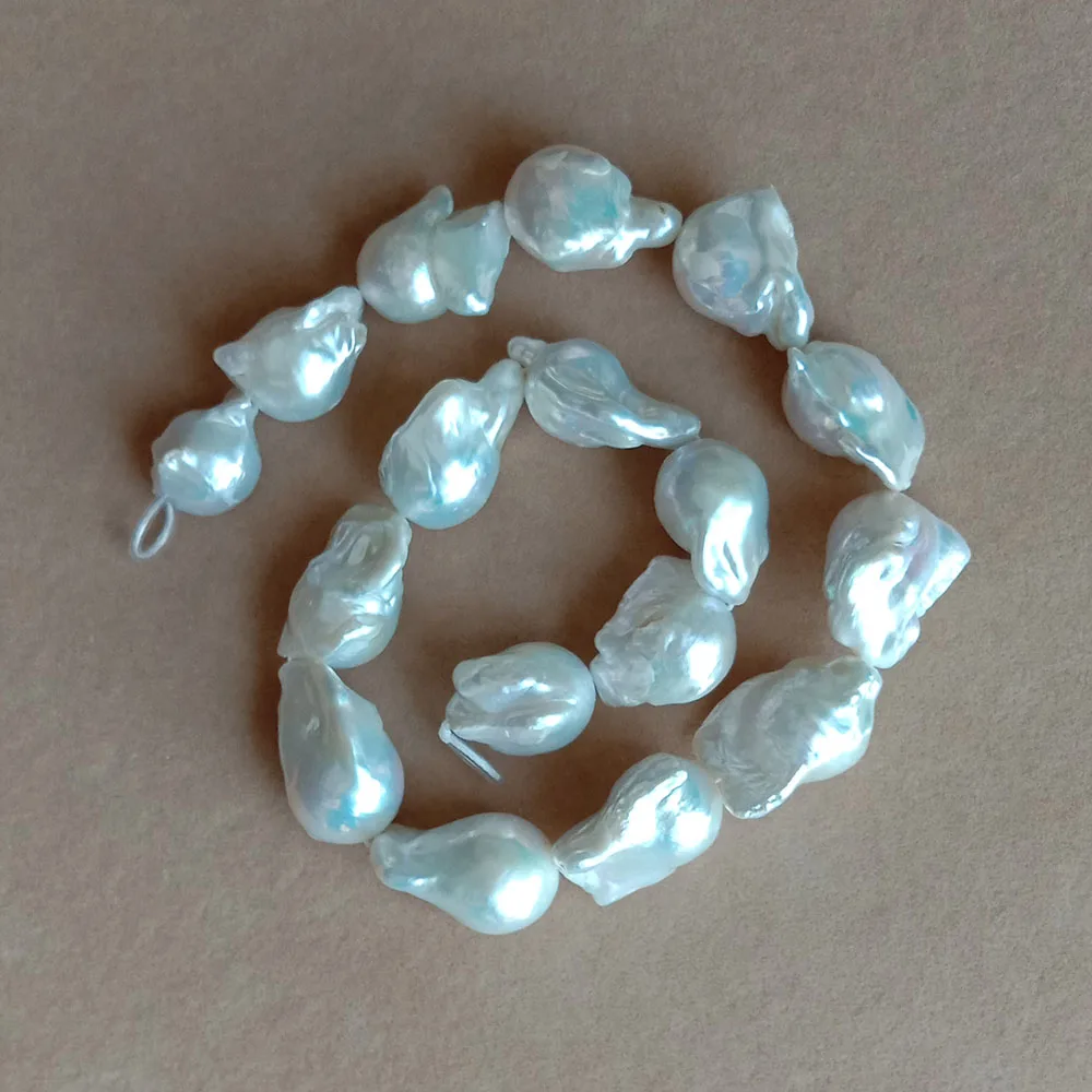 

16 inch ,L 20-32 mm big baroque pearl loose freshwater pearl in strand.nature white color AAA high quality no broken repaired