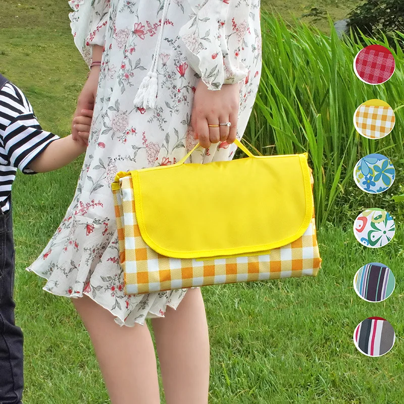 

Oxford cloth increases picnic camping plaid folding picnic mat New outdoor picnic cloth portable