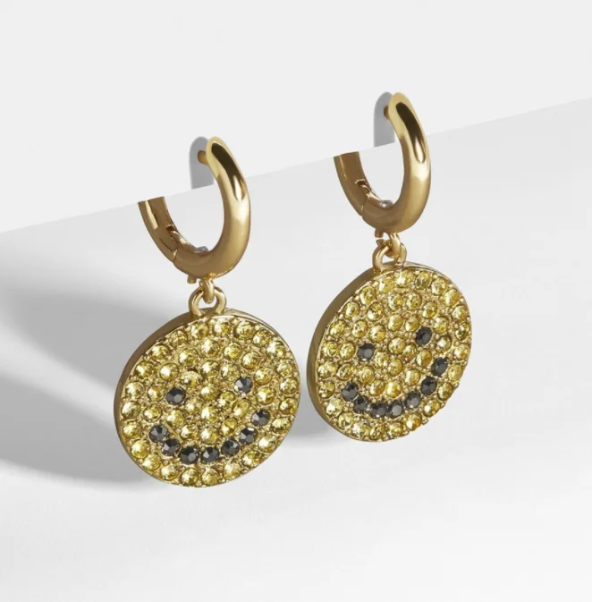 

Exaggerated yellow rhinestone gold-plated round copper ear buckle diamond-studded smiley face pendant earrings