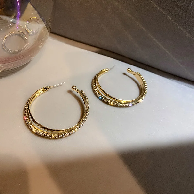 

2021 fashion trendy crystal c earrings women