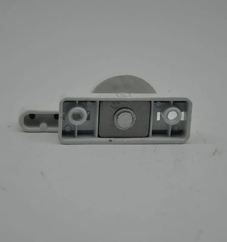 Aluminum sliding window crescent window lock