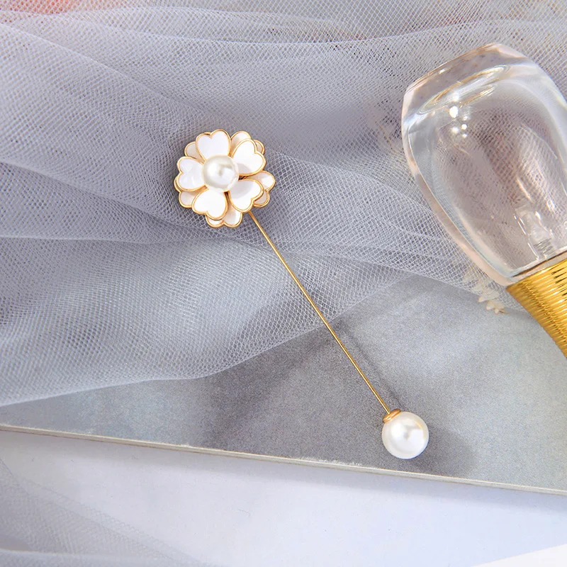 

t0202 White Enamel Flower Brooches Long Pins Custom Enamel Pin Wedding Gift