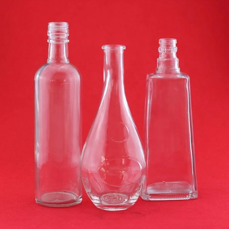 批发750毫升方形玻璃白兰地酒瓶高品质独特形状的白兰地玻璃瓶