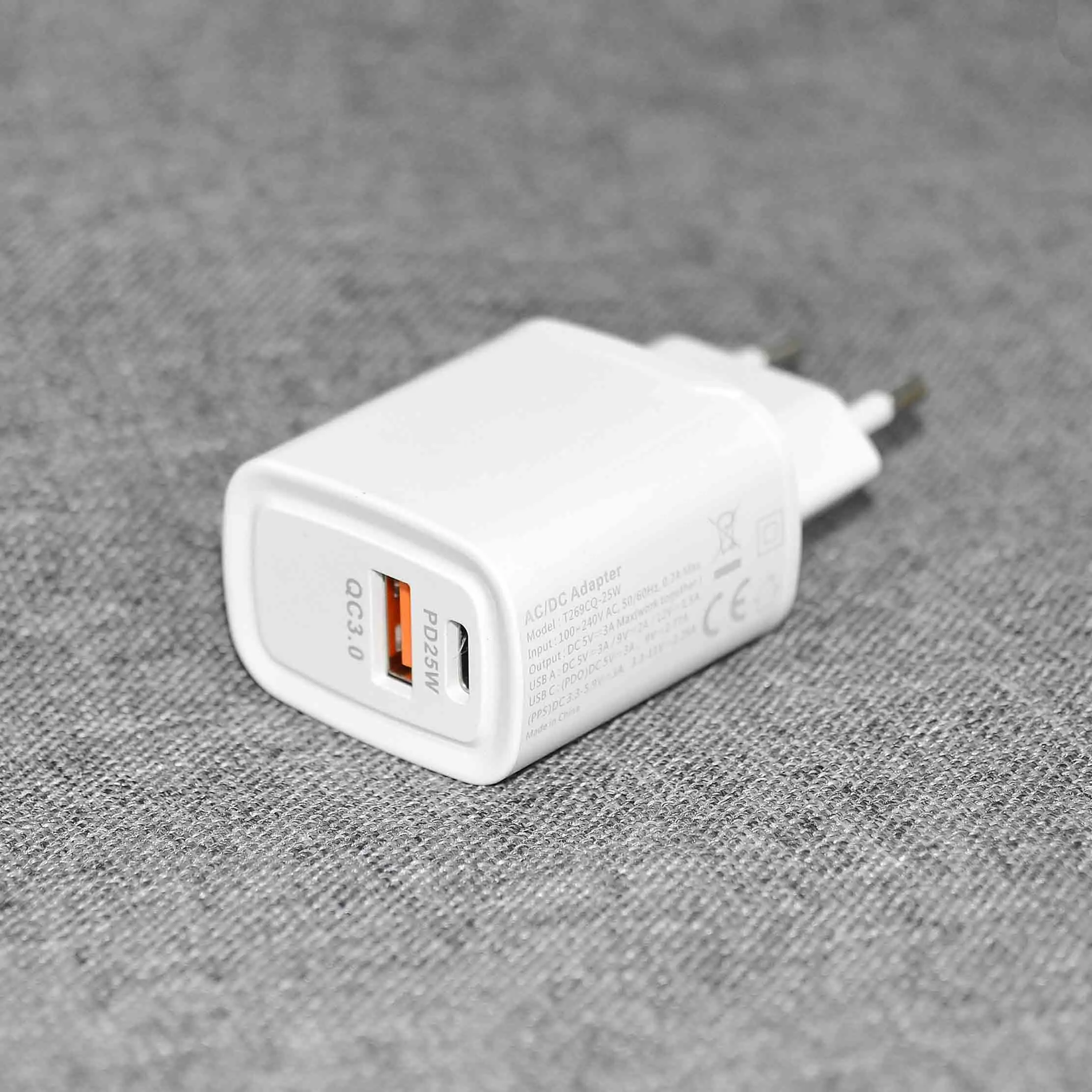 

new PD25W PD3.0 QC3.0 dual port EU US plug USB type c super fast wall charger for iPhone 13 type-c 25W PD charger wholesale, White/black oem