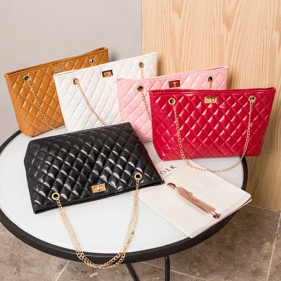 

Latest Ladies Fashion Handbags 2020 Trendy Shoulder Lock Chain Totes Purse and Handbags for women