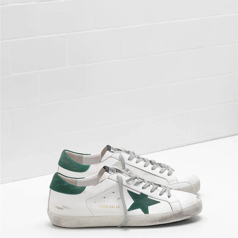 

Goldens SUPERSTAR Sneakers G33MS590.L29 Upper in calf leather Star and toe in suede Heel tab in leather with gooses Shoes, 20colors