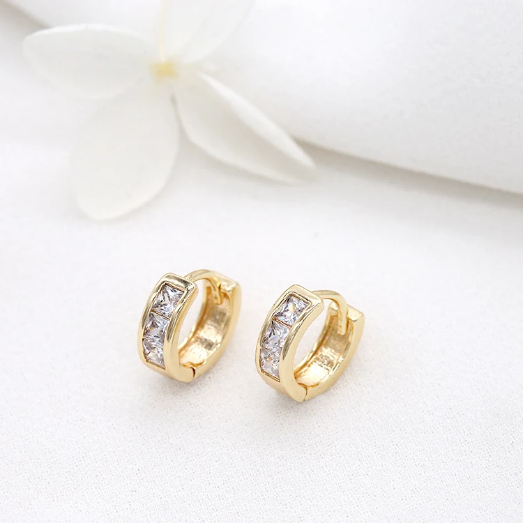 

Simple Design Inlaid Zircon Round Shape 14K Gold Plated Small Hoop Earrings